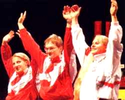 Polskie zote medalistki Paraolimiady w Sydney. Od lewej : Marta Wyrzykowska, Agnieszka Rozkres i Jagoda Polasik.